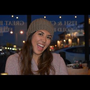 Meet your Posher, Malia